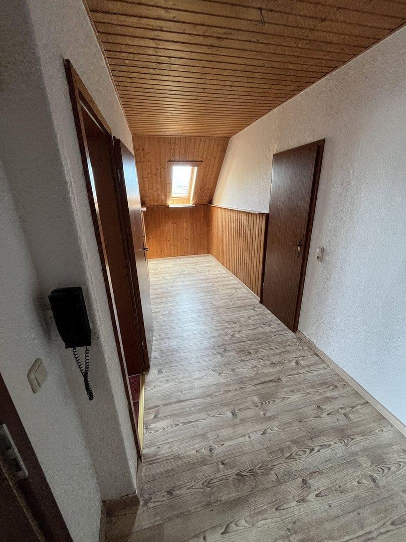 Pronájem bytu 4+1 100 m², Schneeberger Straße 2, Chemnitz, Sasko Pronájem bytu 4+1 100 m², Schneeberger Straße 2, Chemnitz, Sasko