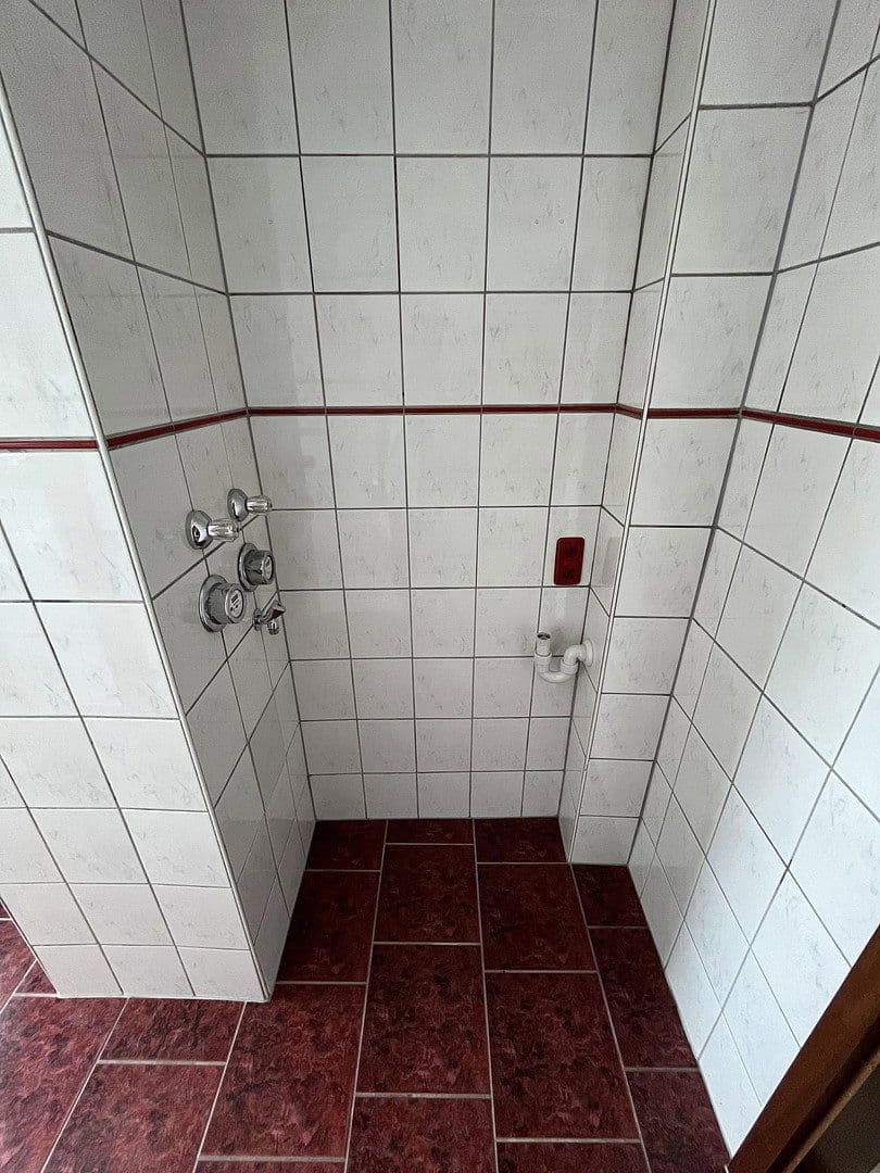 Pronájem bytu 4+1 100 m², Schneeberger Straße 2, Chemnitz, Sasko Pronájem bytu 4+1 100 m², Schneeberger Straße 2, Chemnitz, Sasko