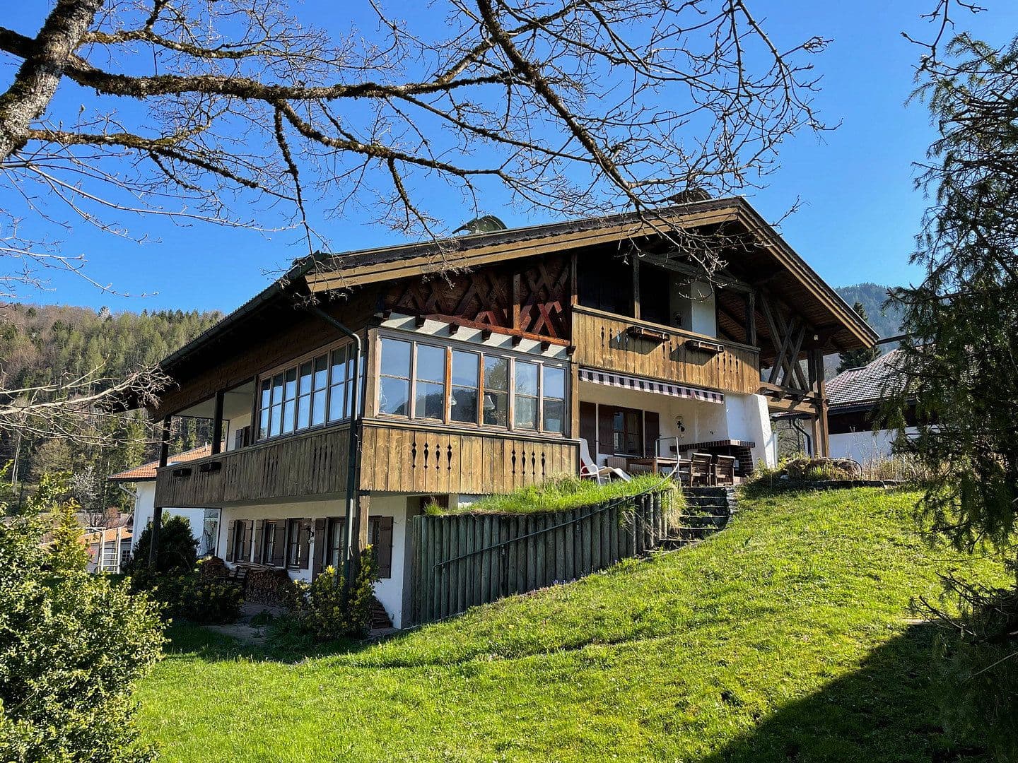 Prodej domu 220 m², pozemek 996 m², Unterwössen, Bavorsko Prodej domu 220 m², pozemek 996 m², Unterwössen, Bavorsko