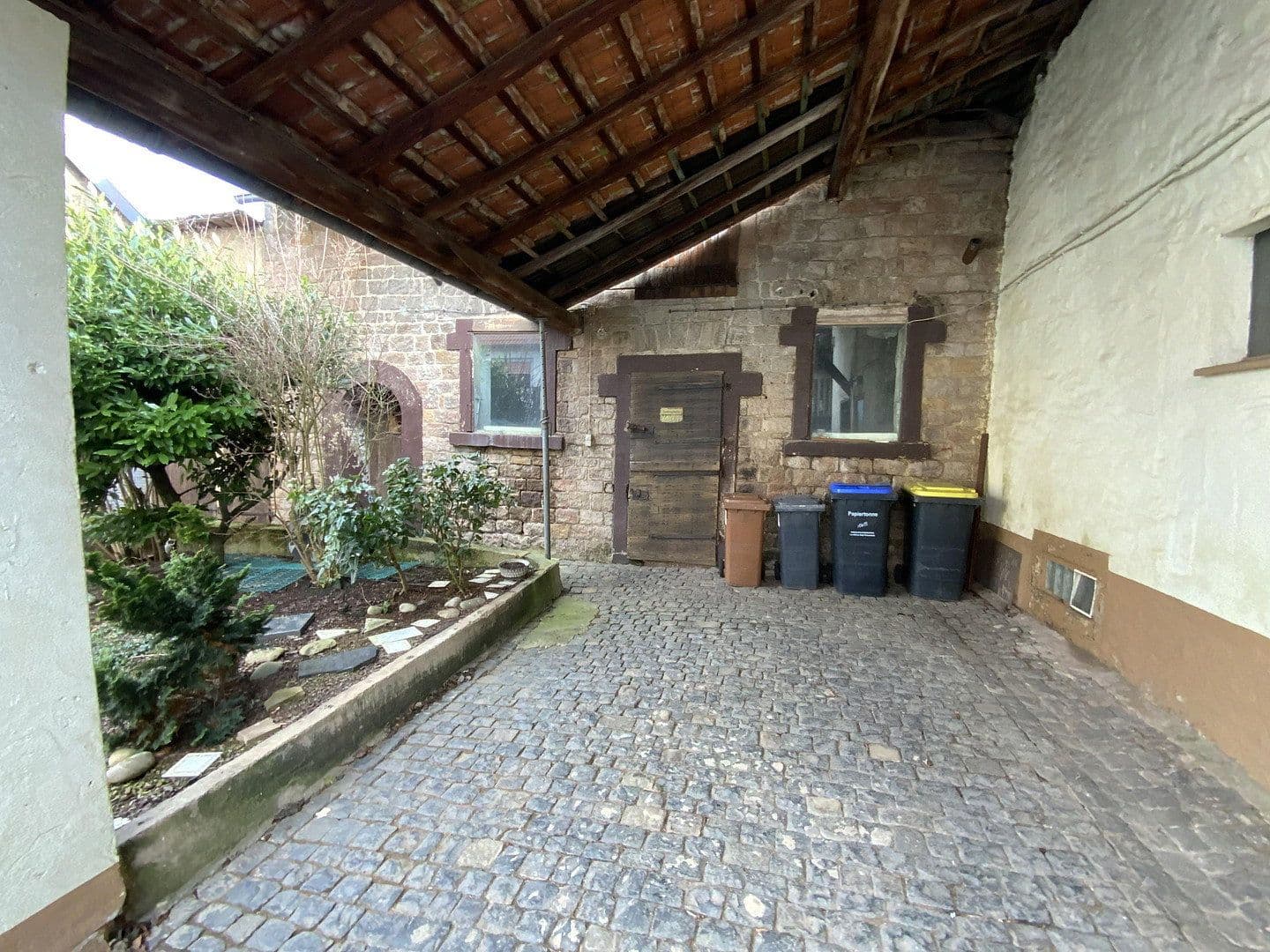Prodej domu 170 m², pozemek 2.565 m², Ringstrasse 11, Feilbingert, Porýní-Falc Prodej domu 170 m², pozemek 2.565 m², Ringstrasse 11, Feilbingert, Porýní-Falc