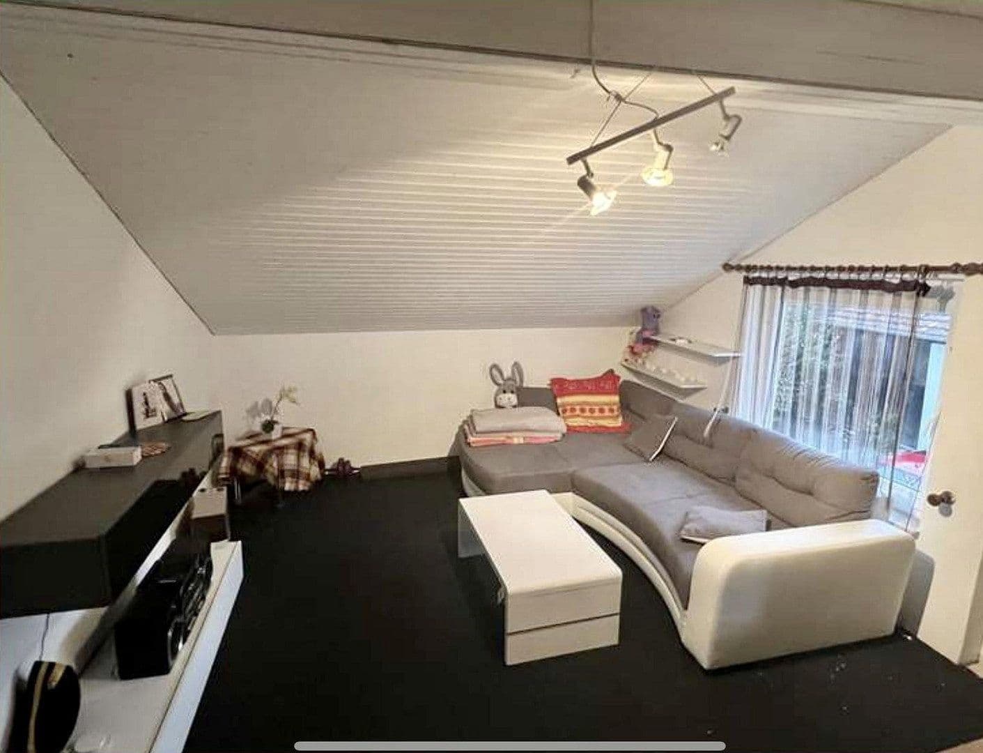 Prodej domu 170 m², pozemek 2.565 m², Ringstrasse 11, Feilbingert, Porýní-Falc Prodej domu 170 m², pozemek 2.565 m², Ringstrasse 11, Feilbingert, Porýní-Falc