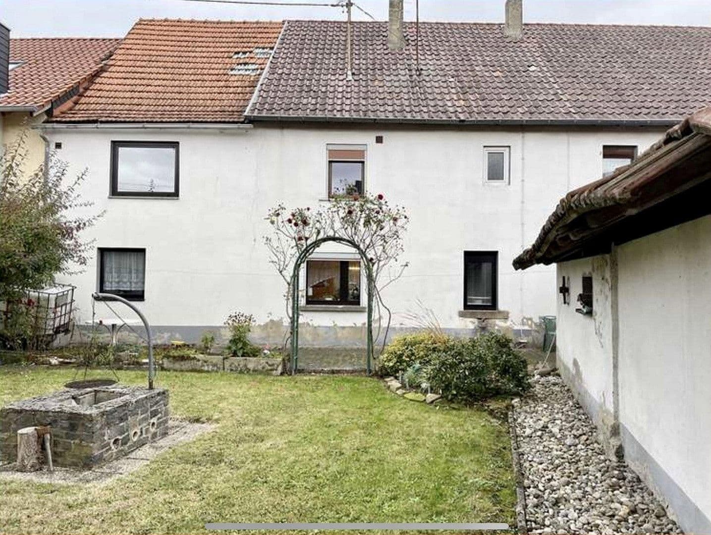 Prodej domu 170 m², pozemek 2.565 m², Ringstrasse 11, Feilbingert, Porýní-Falc Prodej domu 170 m², pozemek 2.565 m², Ringstrasse 11, Feilbingert, Porýní-Falc