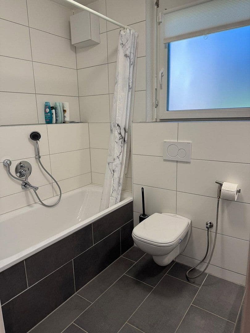 Pronájem bytu 5+kk 111 m², Heimsheim, Bádensko-Württembersko Pronájem bytu 5+kk 111 m², Heimsheim, Bádensko-Württembersko