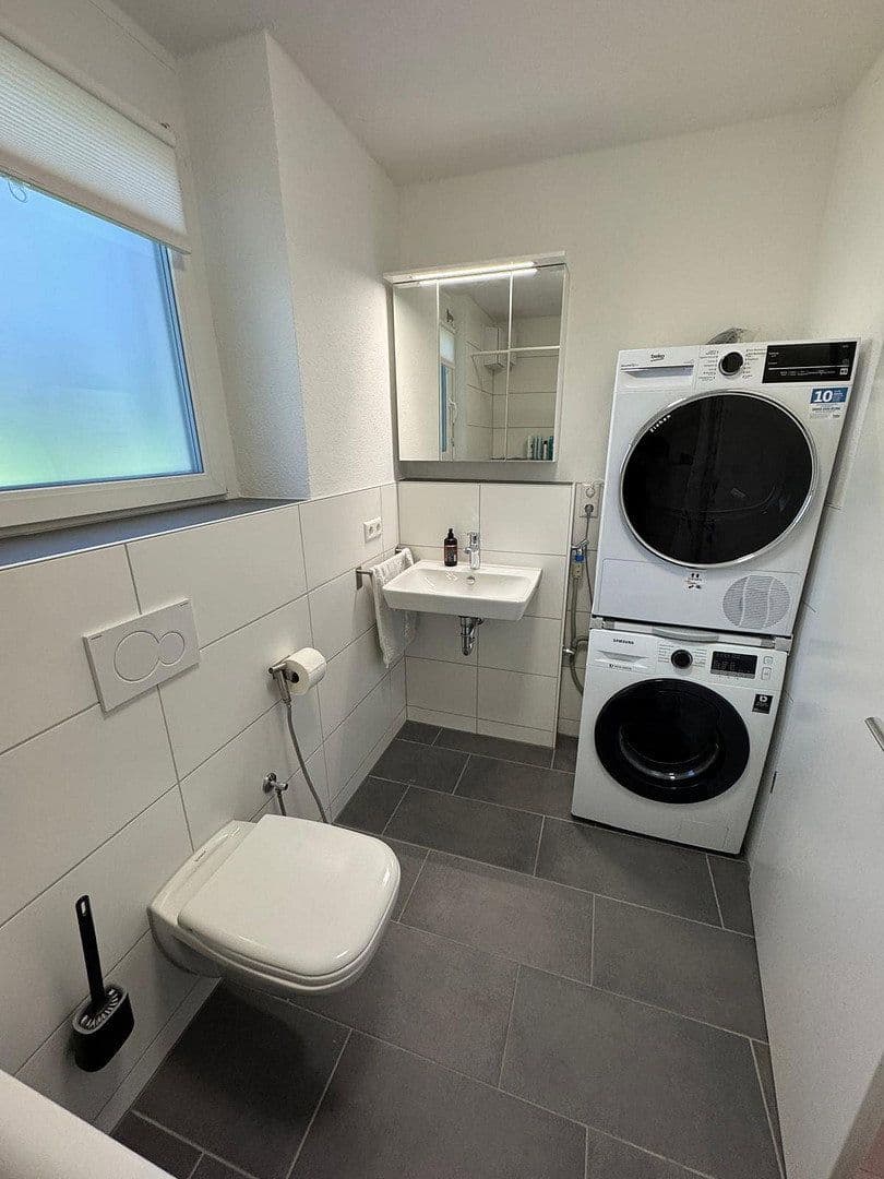 Pronájem bytu 5+kk 111 m², Heimsheim, Bádensko-Württembersko Pronájem bytu 5+kk 111 m², Heimsheim, Bádensko-Württembersko