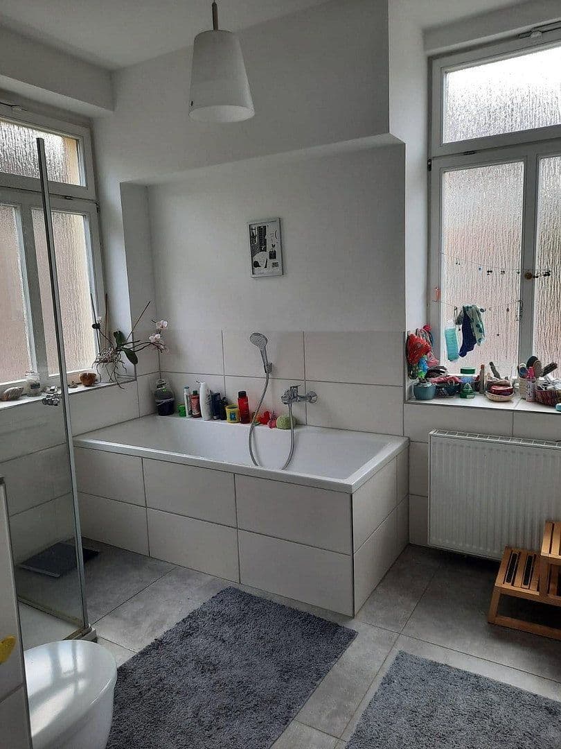 Pronájem bytu 5+1 162 m², Abraham-Lincoln-Str. 16, Weimar, Durynsko Pronájem bytu 5+1 162 m², Abraham-Lincoln-Str. 16, Weimar, Durynsko