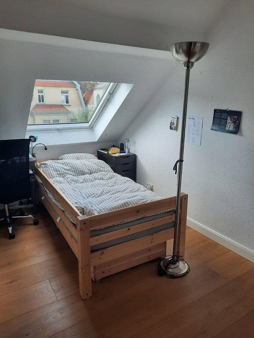 Pronájem bytu 5+1 162 m², Abraham-Lincoln-Str. 16, Weimar, Durynsko Pronájem bytu 5+1 162 m², Abraham-Lincoln-Str. 16, Weimar, Durynsko
