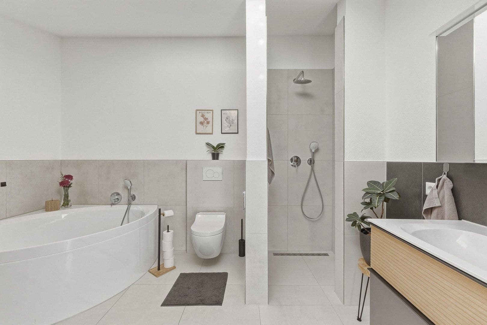 Pronájem domu 206 m², pozemek 128 m², Stuttgart, Bádensko-Württembersko Pronájem domu 206 m², pozemek 128 m², Stuttgart, Bádensko-Württembersko