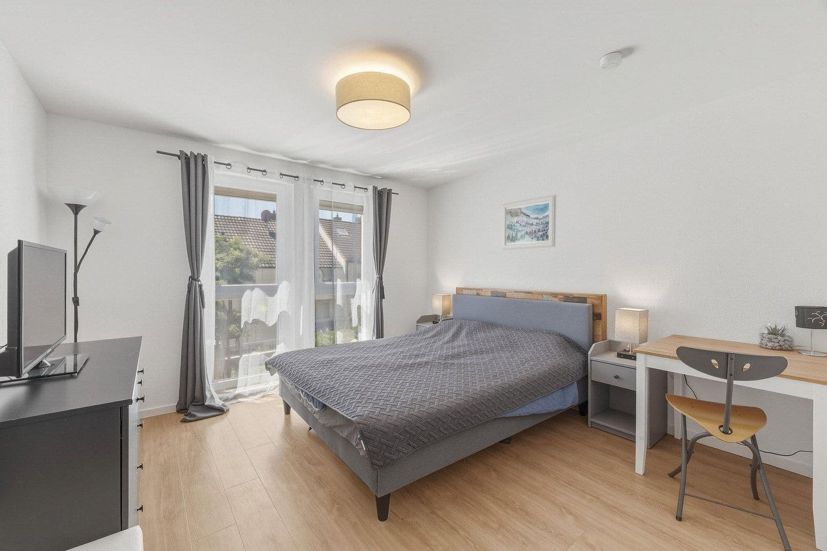 Pronájem domu 206 m², pozemek 128 m², Stuttgart, Bádensko-Württembersko Pronájem domu 206 m², pozemek 128 m², Stuttgart, Bádensko-Württembersko