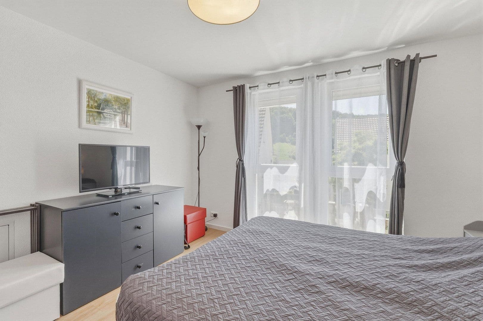 Pronájem domu 206 m², pozemek 128 m², Stuttgart, Bádensko-Württembersko Pronájem domu 206 m², pozemek 128 m², Stuttgart, Bádensko-Württembersko