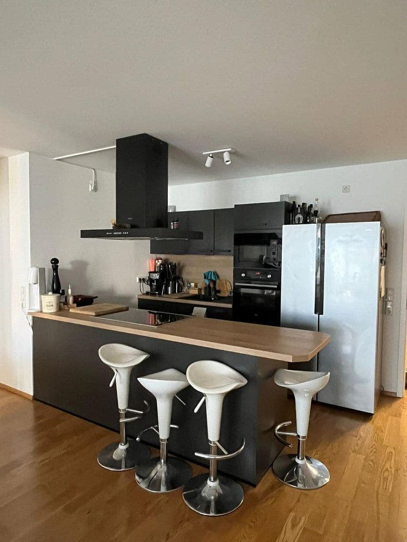 Pronájem bytu 3+1 100 m², Berliner Platz 7A, Würzburg, Bavorsko Pronájem bytu 3+1 100 m², Berliner Platz 7A, Würzburg, Bavorsko