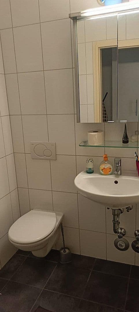 Prodej bytu 1+1 30 m², Tucholskystr. 79, Frankfurt, Hessen Prodej bytu 1+1 30 m², Tucholskystr. 79, Frankfurt, Hessen