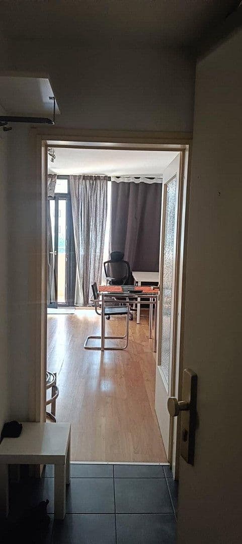 Prodej bytu 1+1 30 m², Tucholskystr. 79, Frankfurt, Hessen Prodej bytu 1+1 30 m², Tucholskystr. 79, Frankfurt, Hessen