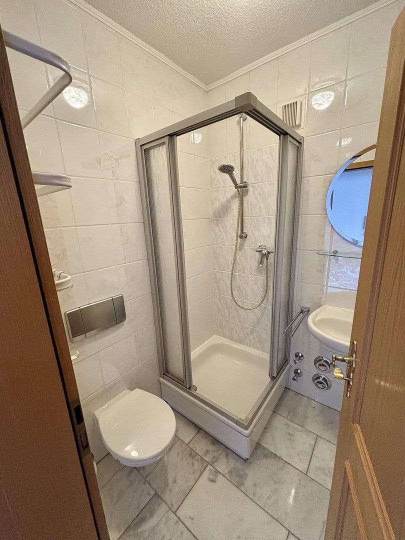 Pronájem bytu 1+1 30 m², Am Windknollen 6, Jena, Durynsko Pronájem bytu 1+1 30 m², Am Windknollen 6, Jena, Durynsko