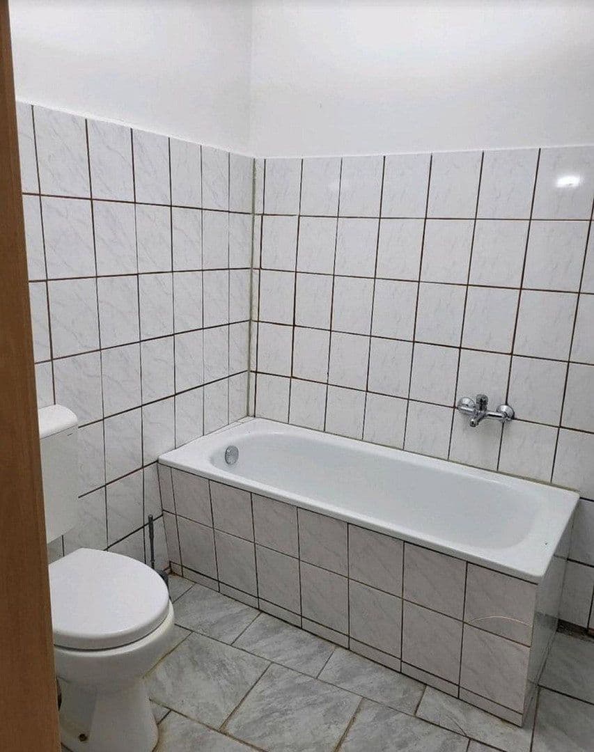 Prodej domu 100 m², pozemek 6.690 m², Kaden 6, Luckau, Braniborsko Prodej domu 100 m², pozemek 6.690 m², Kaden 6, Luckau, Braniborsko