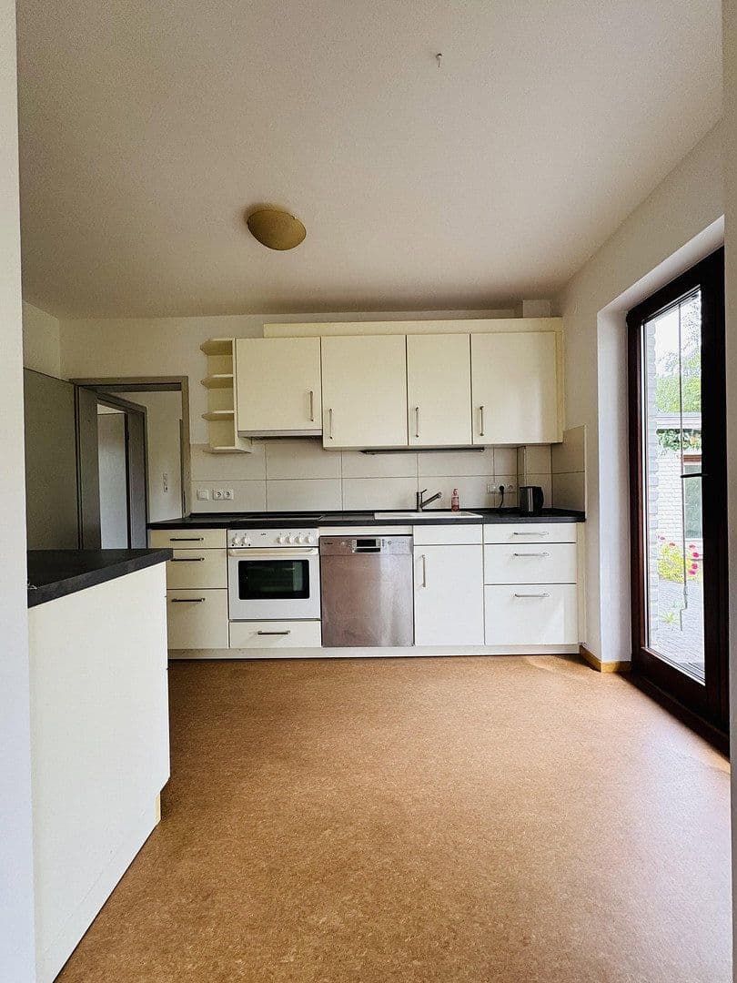 Prodej domu 161 m², pozemek 981 m², Kiebitzreihe 6, Šlesvik, Šlesvicko-Holštýnsko Prodej domu 161 m², pozemek 981 m², Kiebitzreihe 6, Šlesvik, Šlesvicko-Holštýnsko
