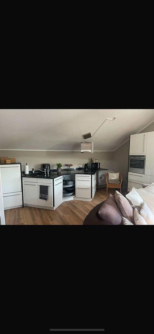 Pronájem bytu 2+1 35 m², Heidenheim an der Brenz, Bádensko-Württembersko Pronájem bytu 2+1 35 m², Heidenheim an der Brenz, Bádensko-Württembersko