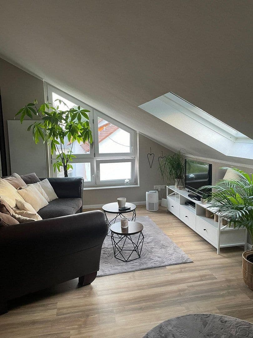 Pronájem bytu 2+1 35 m², Heidenheim an der Brenz, Bádensko-Württembersko Pronájem bytu 2+1 35 m², Heidenheim an der Brenz, Bádensko-Württembersko