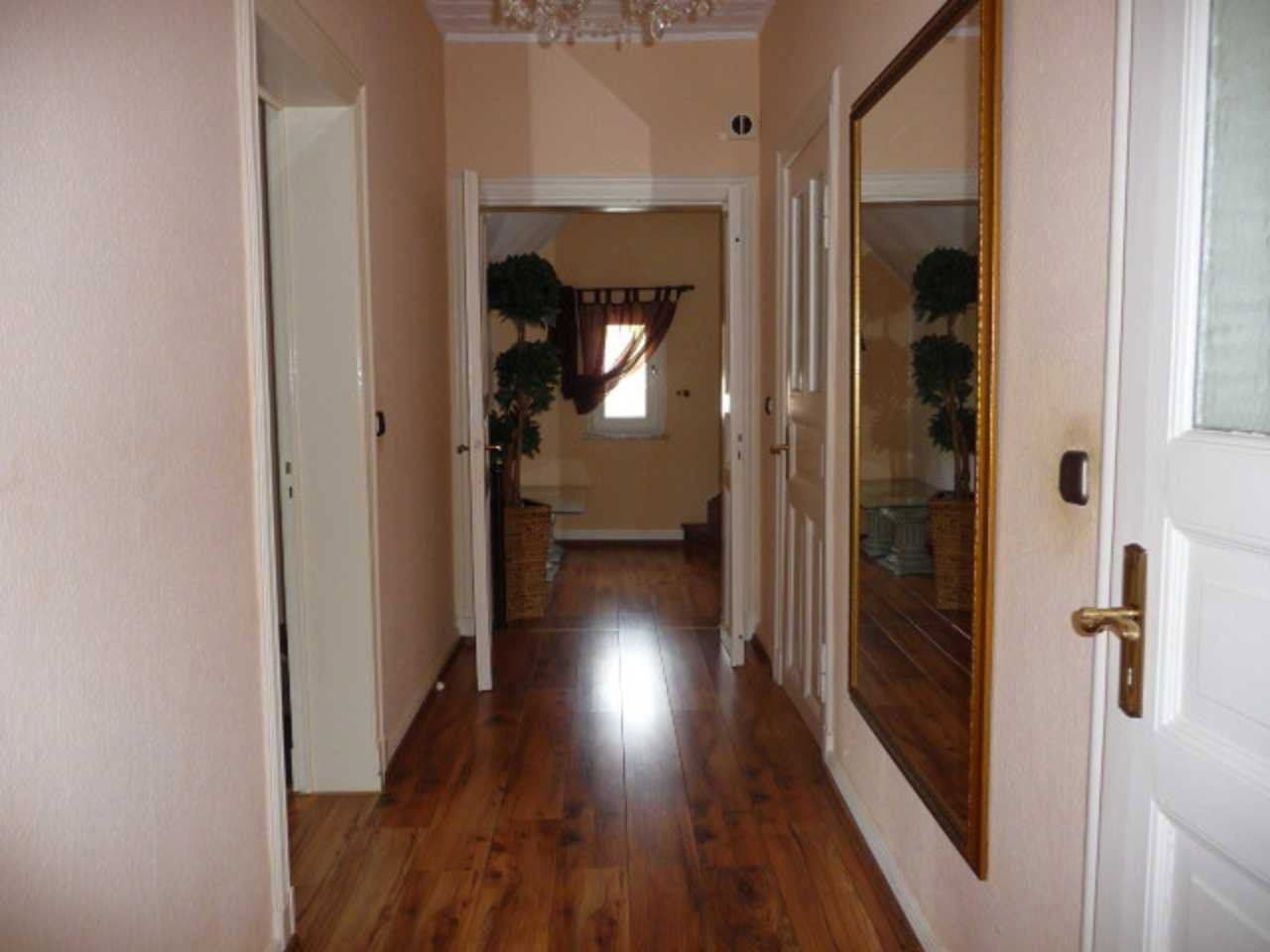 Prodej domu 260 m², pozemek 665 m², Neumünster, Šlesvicko-Holštýnsko Prodej domu 260 m², pozemek 665 m², Neumünster, Šlesvicko-Holštýnsko