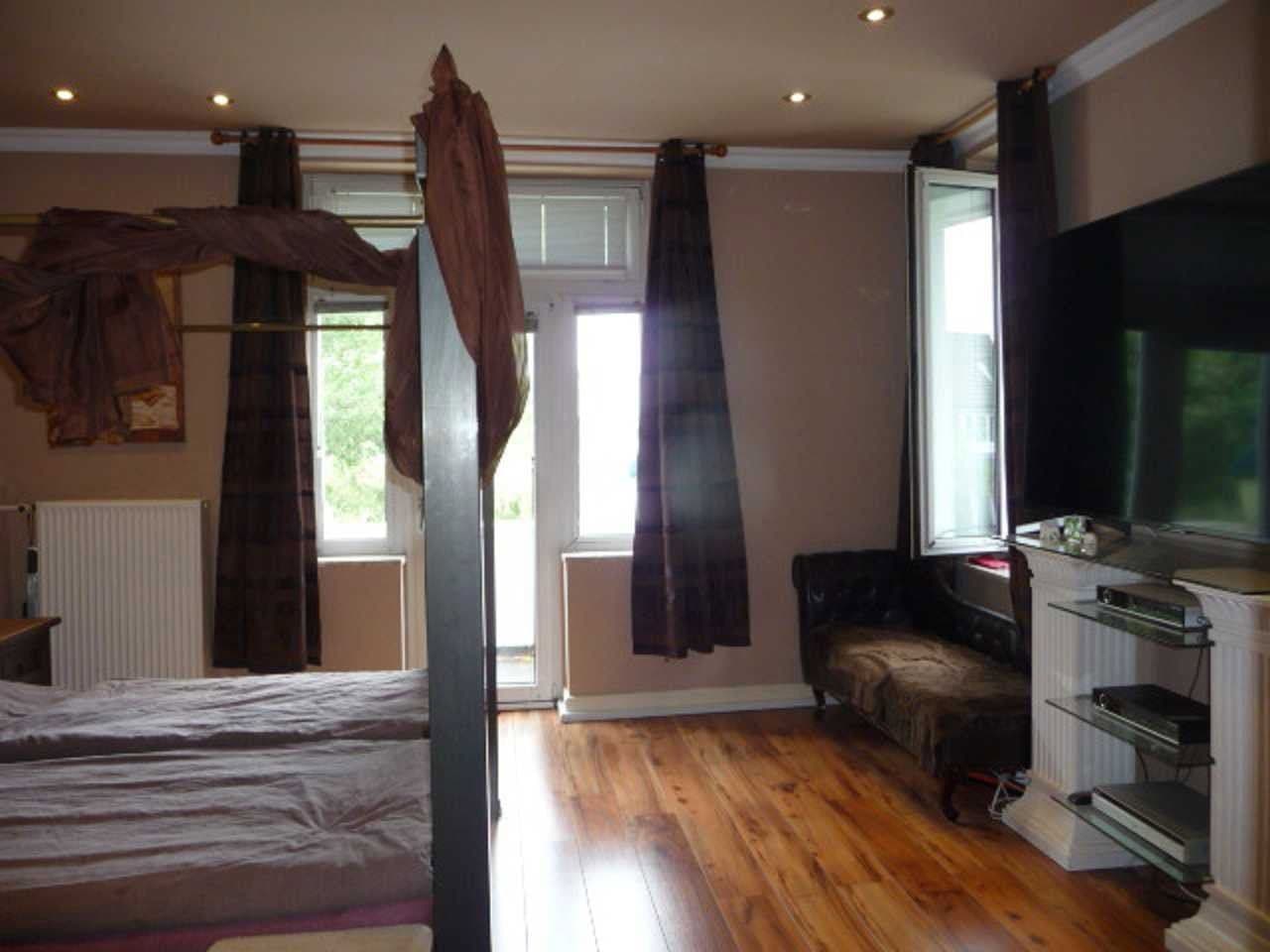 Prodej domu 260 m², pozemek 665 m², Neumünster, Šlesvicko-Holštýnsko Prodej domu 260 m², pozemek 665 m², Neumünster, Šlesvicko-Holštýnsko