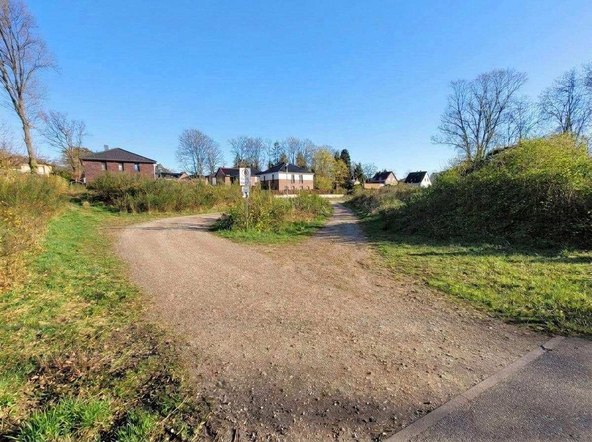 Prodej pozemku 4.600 m², Adendorf, Dolní Sasko Prodej pozemku 4.600 m², Adendorf, Dolní Sasko