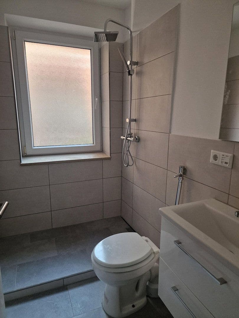 Pronájem bytu 2+1 57 m², Osianderstr. 1, Nürnberg, Bavorsko Pronájem bytu 2+1 57 m², Osianderstr. 1, Nürnberg, Bavorsko