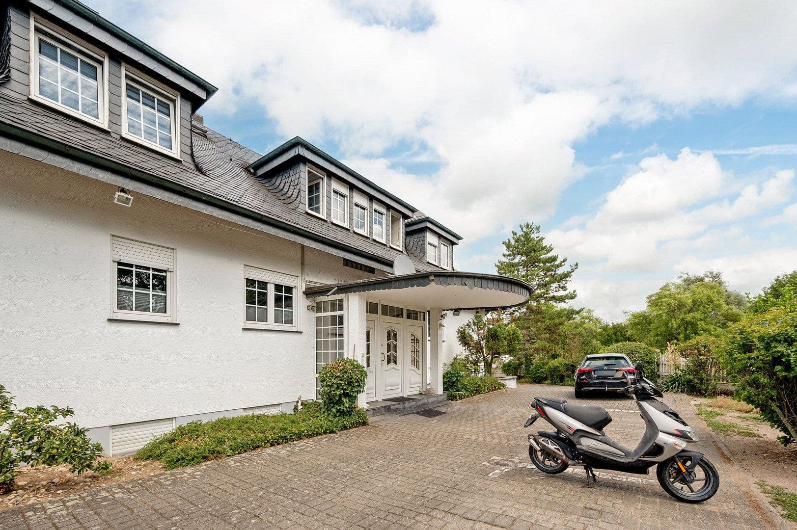 Prodej bytu 4+1 159 m², Bensheimerstraße 1-3, Lorsch, Hessen Prodej bytu 4+1 159 m², Bensheimerstraße 1-3, Lorsch, Hessen