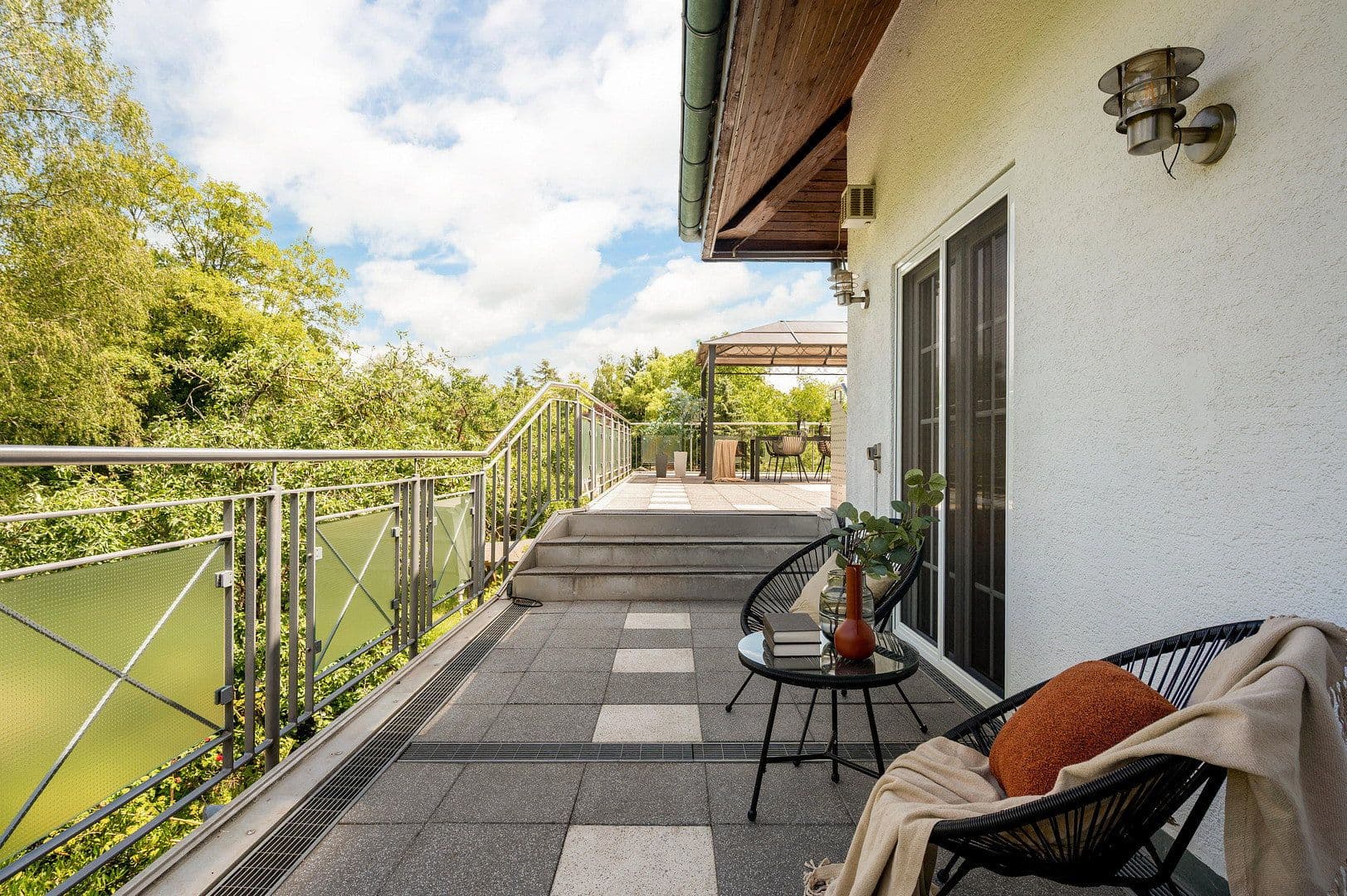 Prodej bytu 4+1 159 m², Bensheimerstraße 1-3, Lorsch, Hessen Prodej bytu 4+1 159 m², Bensheimerstraße 1-3, Lorsch, Hessen
