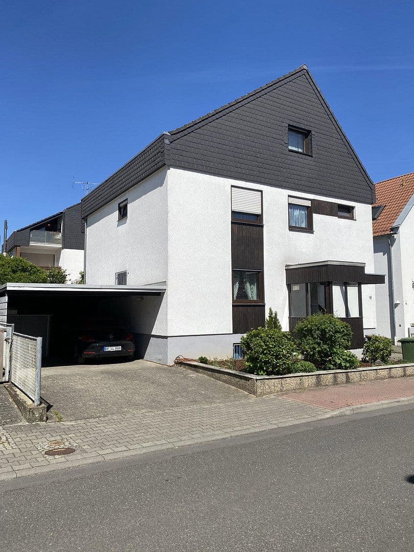 Prodej domu 235 m², pozemek 347 m², Frankfurt, Hessen Prodej domu 235 m², pozemek 347 m², Frankfurt, Hessen