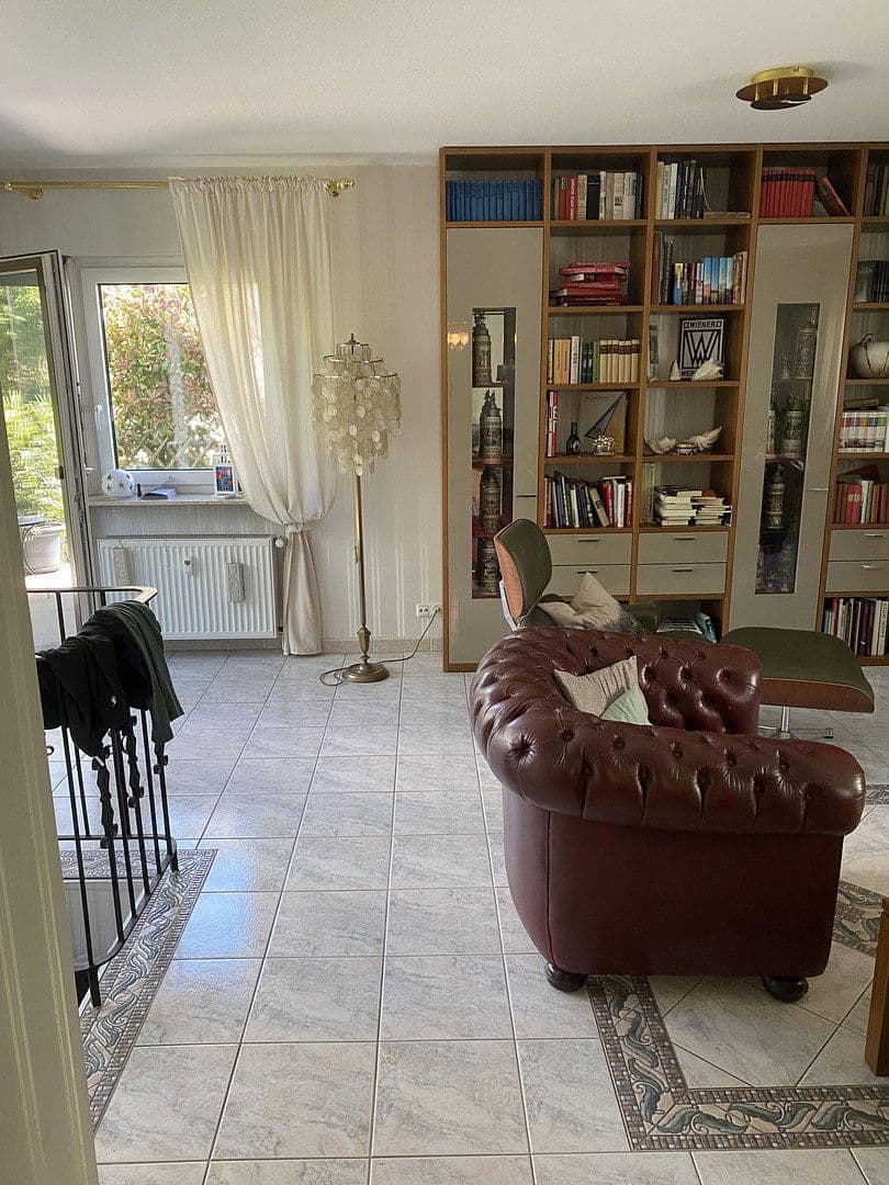 Prodej domu 235 m², pozemek 347 m², Frankfurt, Hessen Prodej domu 235 m², pozemek 347 m², Frankfurt, Hessen