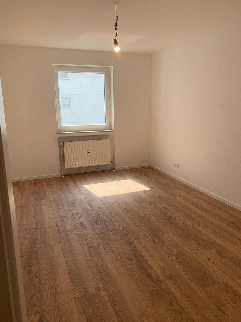 Pronájem bytu 2+1 69 m², Feldbergstr. 16, Heusenstamm, Hessen Pronájem bytu 2+1 69 m², Feldbergstr. 16, Heusenstamm, Hessen