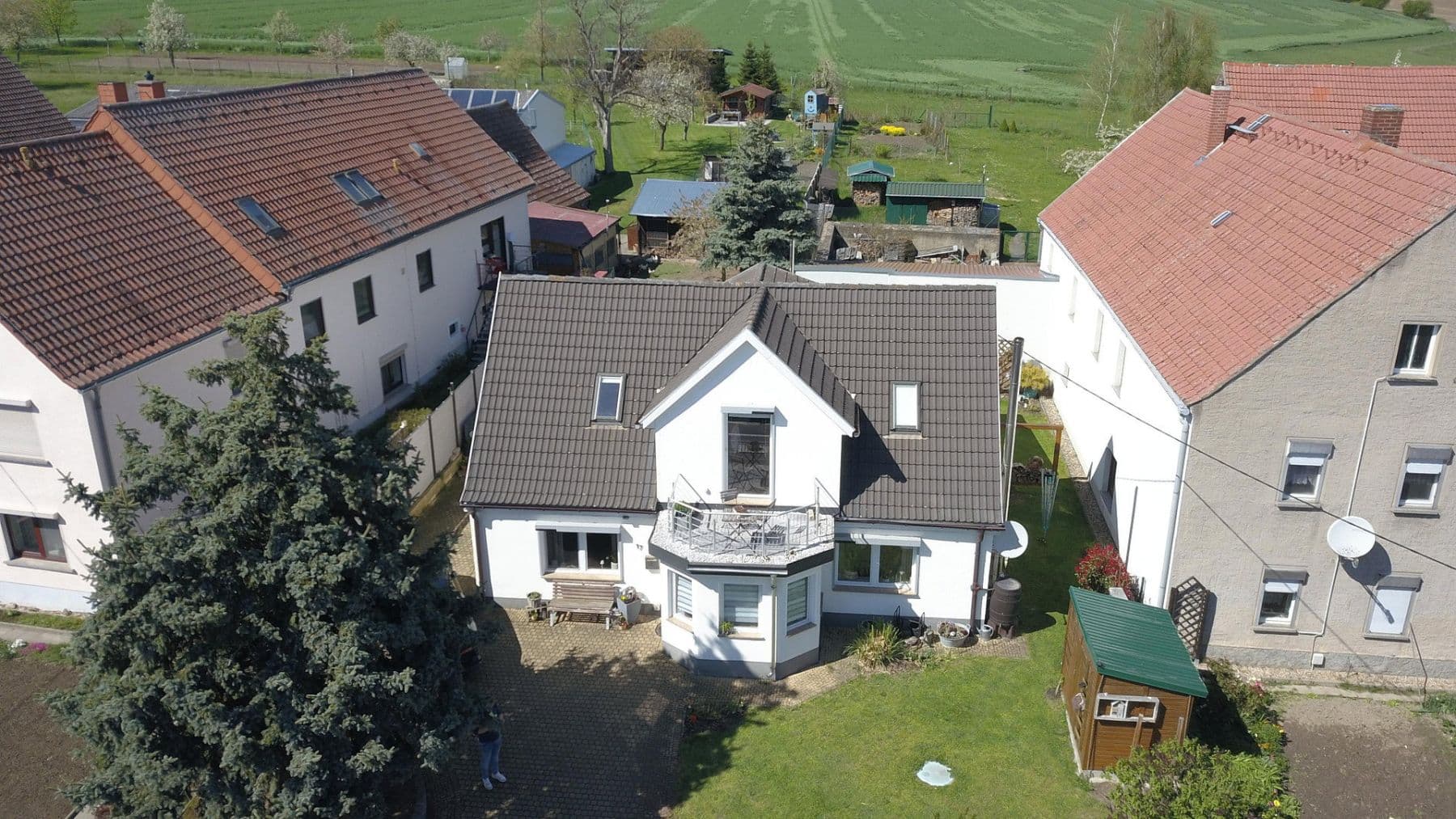 Prodej domu 121 m², pozemek 371 m², Leckwitzer Straße 17, Liebschützberg, Sasko Prodej domu 121 m², pozemek 371 m², Leckwitzer Straße 17, Liebschützberg, Sasko