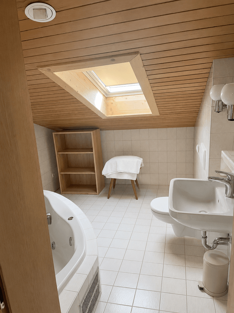 Prodej domu 135 m², pozemek 980 m², Schnaitsee, Bavorsko Prodej domu 135 m², pozemek 980 m², Schnaitsee, Bavorsko