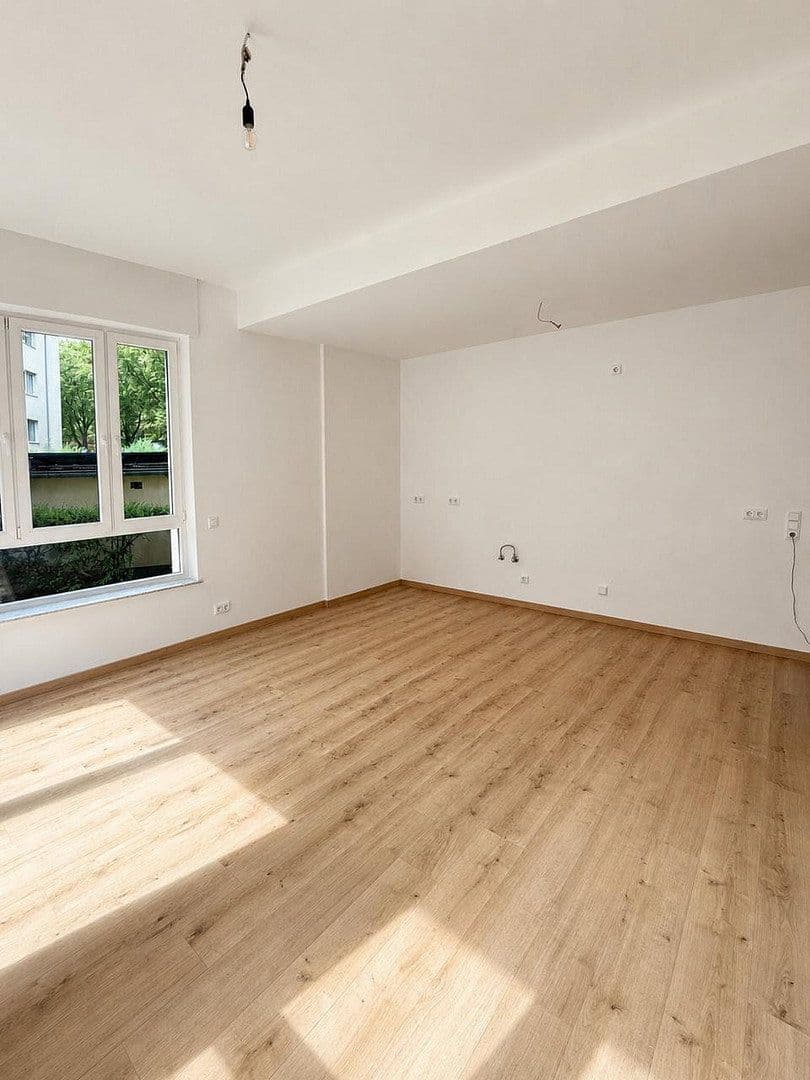 Pronájem bytu 4+1 135 m², Maria-Theresia-Allee 35, Cáchy, Severní Porýní-Vestfálsko Pronájem bytu 4+1 135 m², Maria-Theresia-Allee 35, Cáchy, Severní Porýní-Vestfálsko