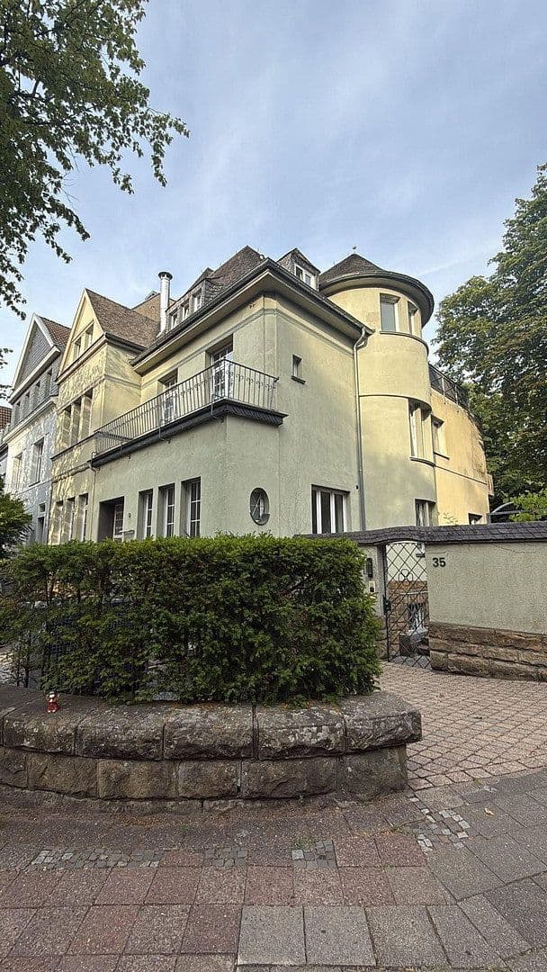 Pronájem bytu 4+1 135 m², Maria-Theresia-Allee 35, Cáchy, Severní Porýní-Vestfálsko Pronájem bytu 4+1 135 m², Maria-Theresia-Allee 35, Cáchy, Severní Porýní-Vestfálsko