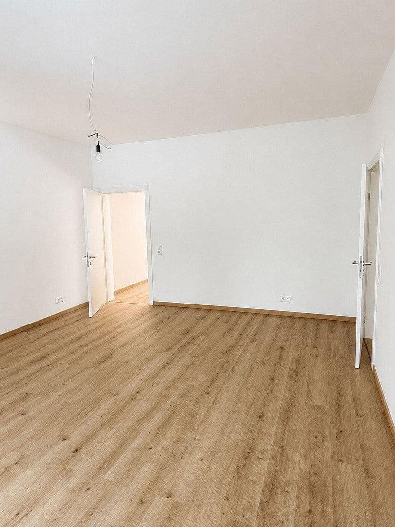 Pronájem bytu 4+1 135 m², Maria-Theresia-Allee 35, Cáchy, Severní Porýní-Vestfálsko Pronájem bytu 4+1 135 m², Maria-Theresia-Allee 35, Cáchy, Severní Porýní-Vestfálsko