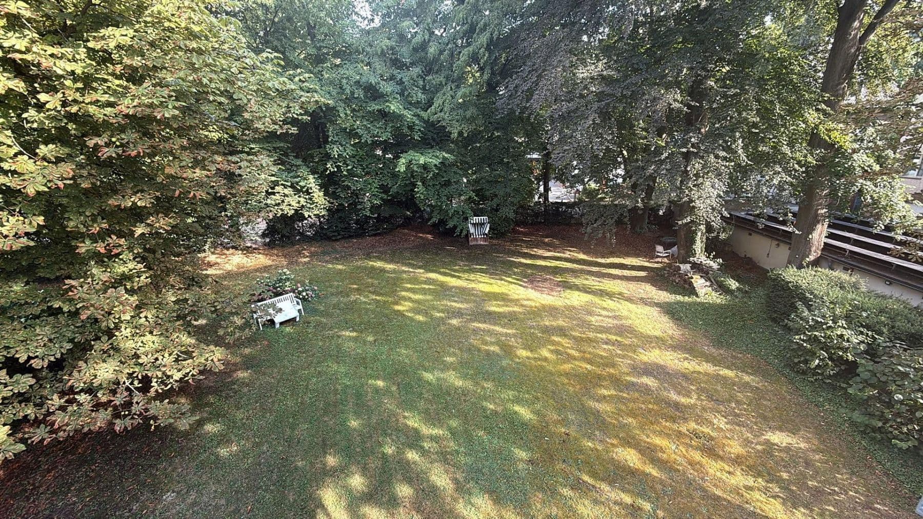 Pronájem bytu 4+1 135 m², Maria-Theresia-Allee 35, Cáchy, Severní Porýní-Vestfálsko Pronájem bytu 4+1 135 m², Maria-Theresia-Allee 35, Cáchy, Severní Porýní-Vestfálsko