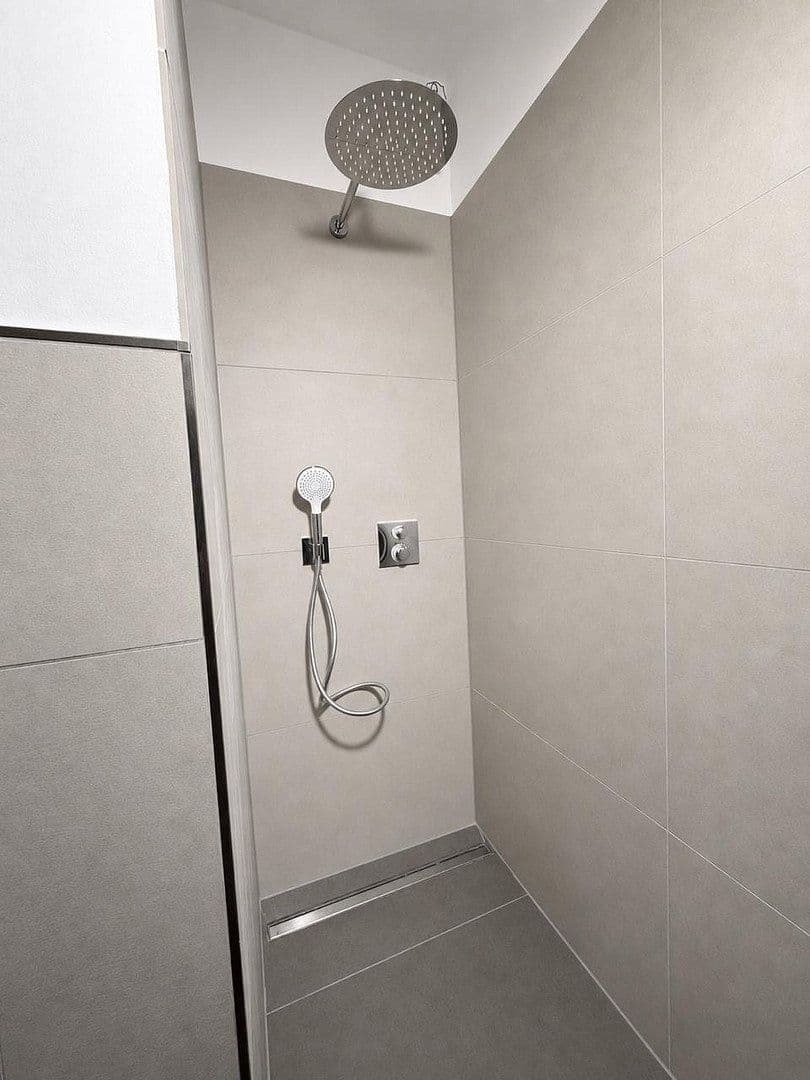 Pronájem bytu 4+1 135 m², Maria-Theresia-Allee 35, Cáchy, Severní Porýní-Vestfálsko Pronájem bytu 4+1 135 m², Maria-Theresia-Allee 35, Cáchy, Severní Porýní-Vestfálsko