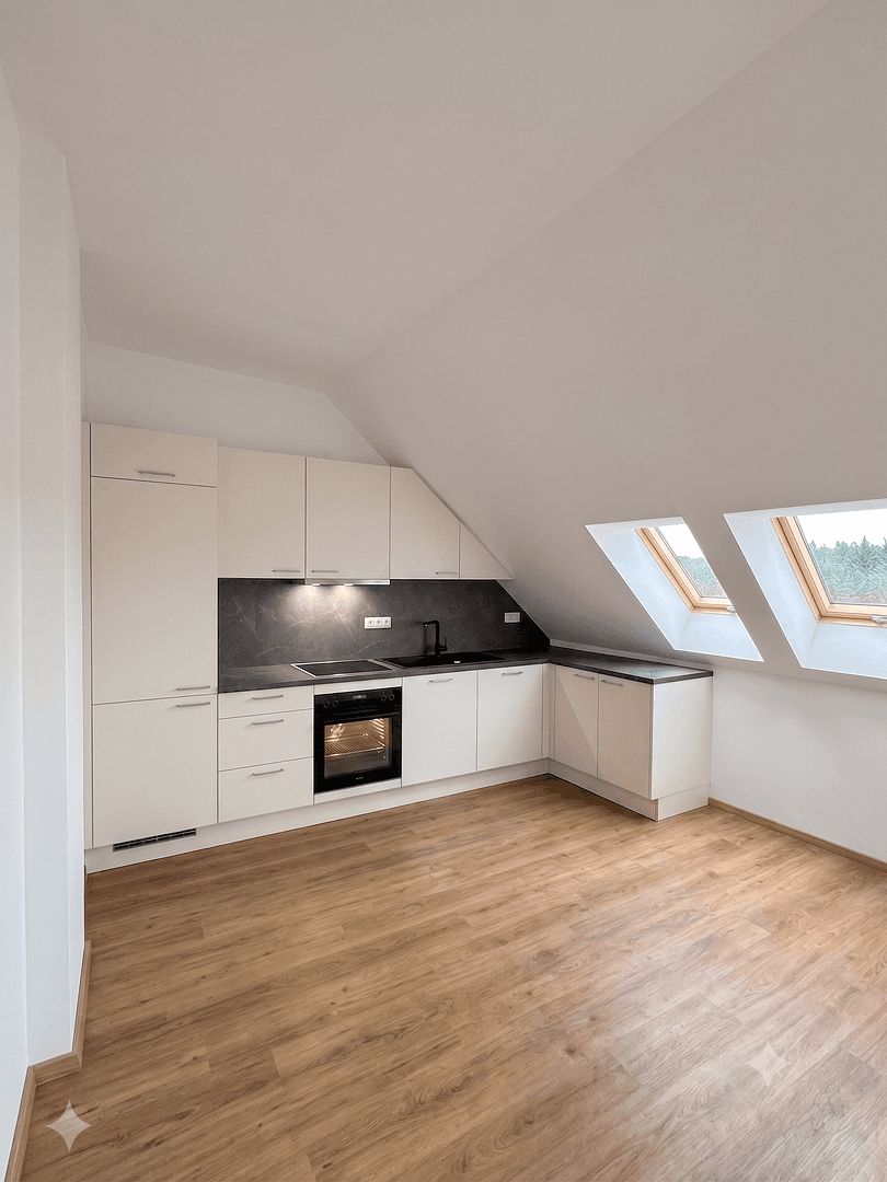 Pronájem bytu 2+1 58 m², Gehlberger Straße 6, Berlin, Berlín Pronájem bytu 2+1 58 m², Gehlberger Straße 6, Berlin, Berlín