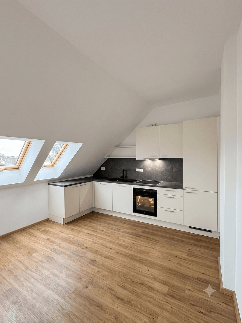 Pronájem bytu 2+1 58 m², Gehlberger Straße 6, Berlin, Berlín Pronájem bytu 2+1 58 m², Gehlberger Straße 6, Berlin, Berlín