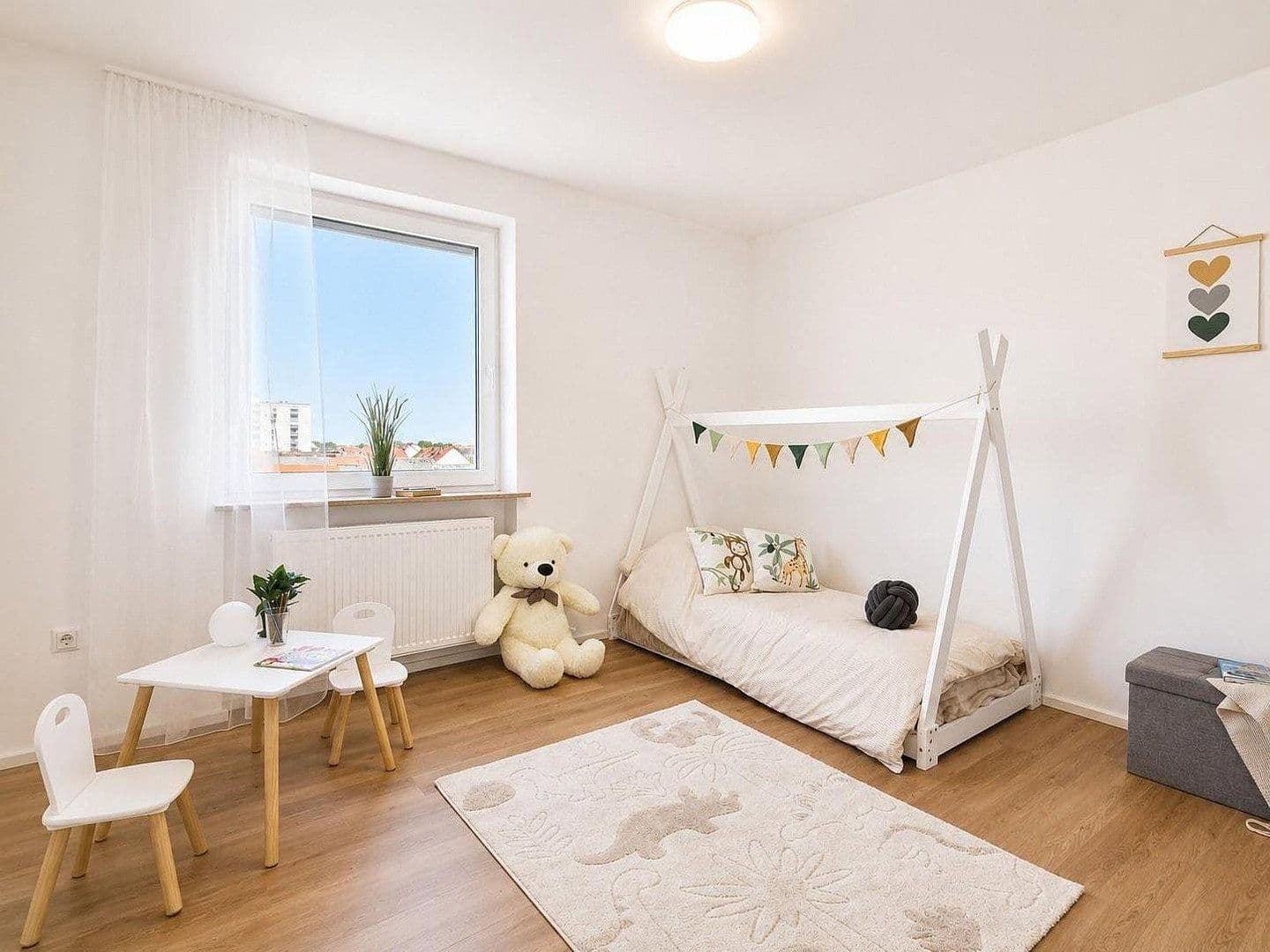 Prodej bytu 4+1 110 m², Niederwerrn, Bavorsko Prodej bytu 4+1 110 m², Niederwerrn, Bavorsko