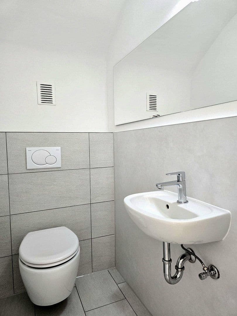 Pronájem bytu 3+kk 95 m², Schwäbisch Gmünd, Bádensko-Württembersko Pronájem bytu 3+kk 95 m², Schwäbisch Gmünd, Bádensko-Württembersko