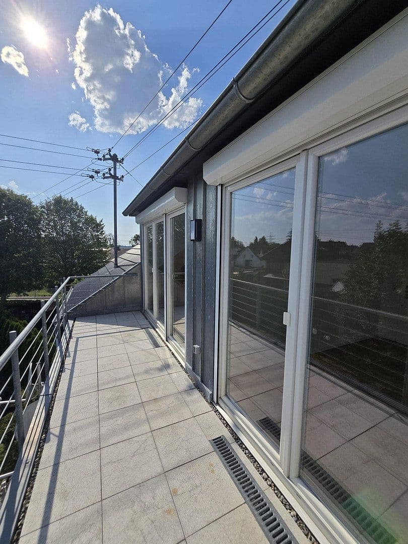 Pronájem bytu 3+kk 95 m², Schwäbisch Gmünd, Bádensko-Württembersko Pronájem bytu 3+kk 95 m², Schwäbisch Gmünd, Bádensko-Württembersko