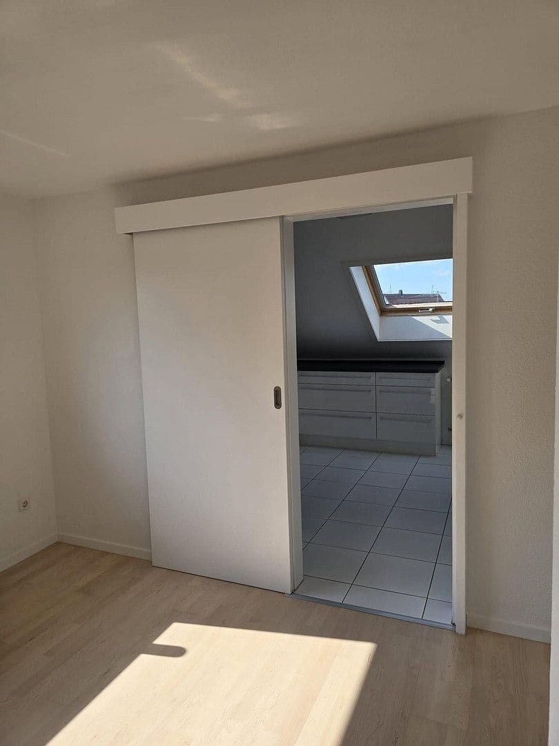 Pronájem bytu 3+kk 95 m², Schwäbisch Gmünd, Bádensko-Württembersko Pronájem bytu 3+kk 95 m², Schwäbisch Gmünd, Bádensko-Württembersko