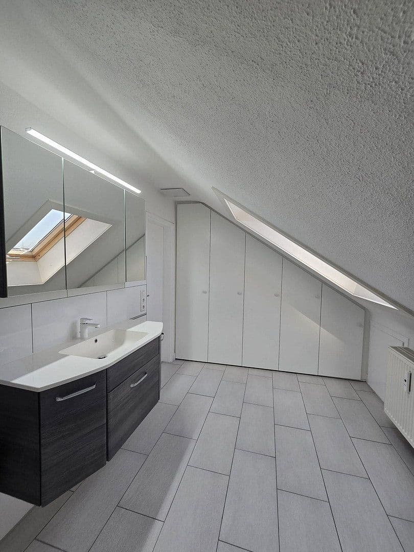Pronájem bytu 3+kk 95 m², Schwäbisch Gmünd, Bádensko-Württembersko Pronájem bytu 3+kk 95 m², Schwäbisch Gmünd, Bádensko-Württembersko
