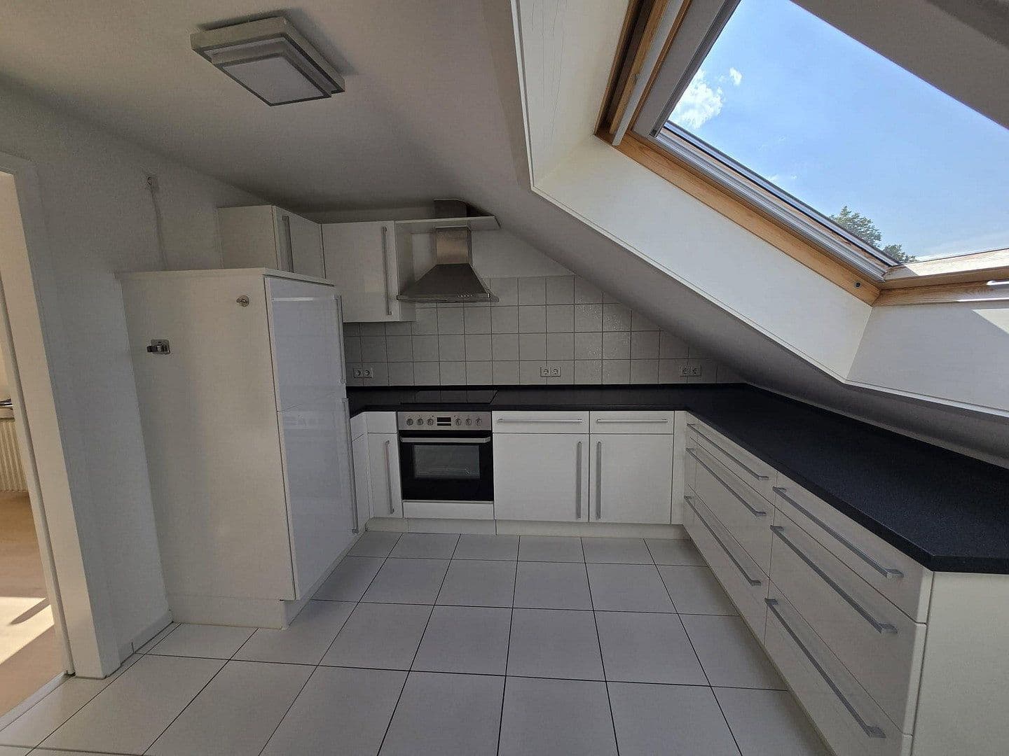 Pronájem bytu 3+kk 95 m², Schwäbisch Gmünd, Bádensko-Württembersko Pronájem bytu 3+kk 95 m², Schwäbisch Gmünd, Bádensko-Württembersko