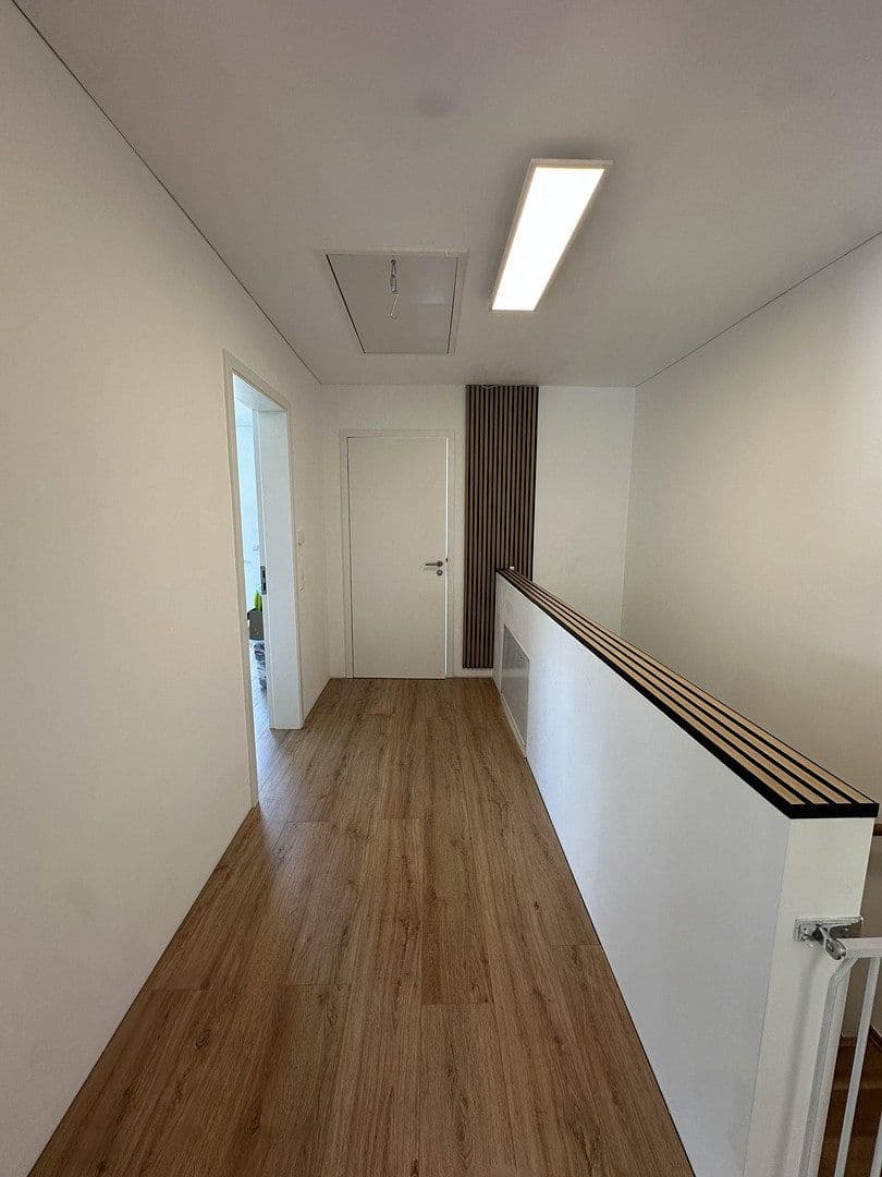 Pronájem domu 200 m², pozemek 500 m², Im Königsfeld 29, Sankt Katharinen, Porýní-Falc Pronájem domu 200 m², pozemek 500 m², Im Königsfeld 29, Sankt Katharinen, Porýní-Falc
