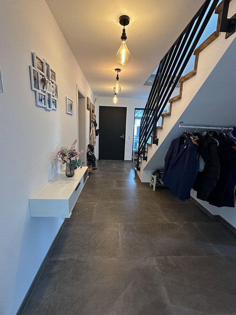 Pronájem domu 200 m², pozemek 500 m², Im Königsfeld 29, Sankt Katharinen, Porýní-Falc Pronájem domu 200 m², pozemek 500 m², Im Königsfeld 29, Sankt Katharinen, Porýní-Falc