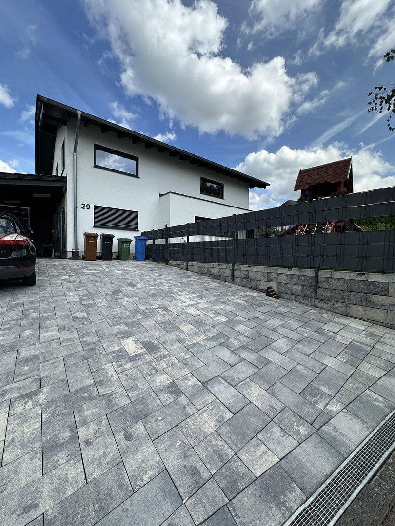 Pronájem domu 200 m², pozemek 500 m², Im Königsfeld 29, Sankt Katharinen, Porýní-Falc Pronájem domu 200 m², pozemek 500 m², Im Königsfeld 29, Sankt Katharinen, Porýní-Falc