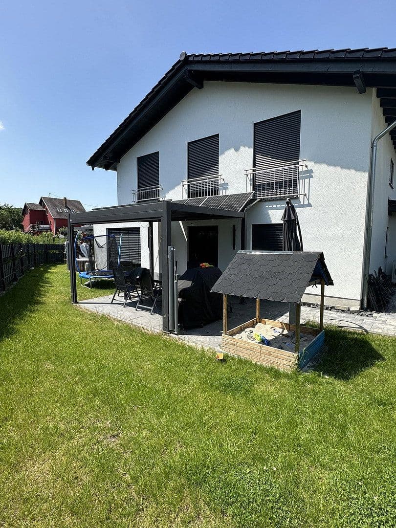 Pronájem domu 200 m², pozemek 500 m², Im Königsfeld 29, Sankt Katharinen, Porýní-Falc Pronájem domu 200 m², pozemek 500 m², Im Königsfeld 29, Sankt Katharinen, Porýní-Falc