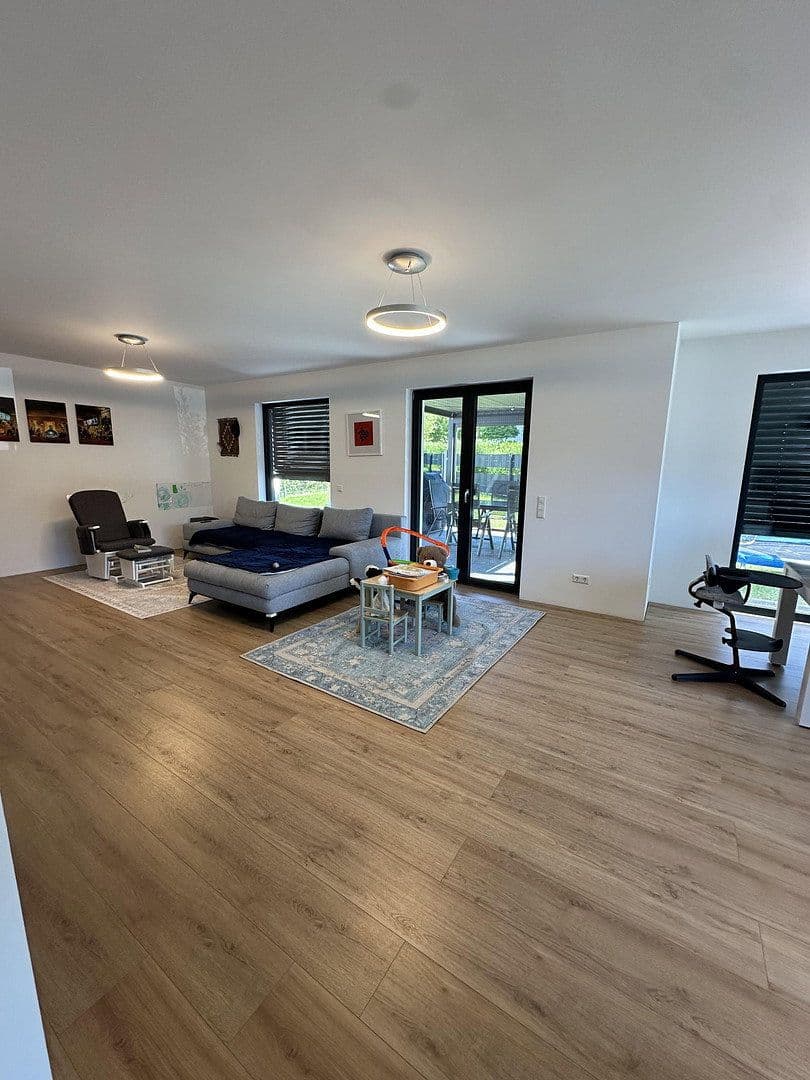 Pronájem domu 200 m², pozemek 500 m², Im Königsfeld 29, Sankt Katharinen, Porýní-Falc Pronájem domu 200 m², pozemek 500 m², Im Königsfeld 29, Sankt Katharinen, Porýní-Falc